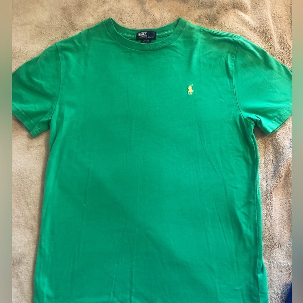 Green polo tshirt